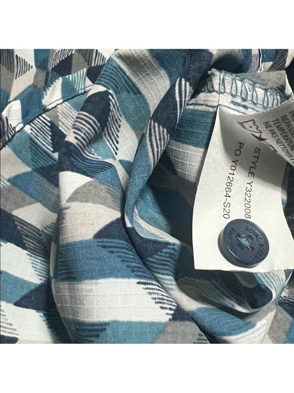 Royal Robbins Blue Geometric Button Down Shirt. XL - Picture 10 of 11